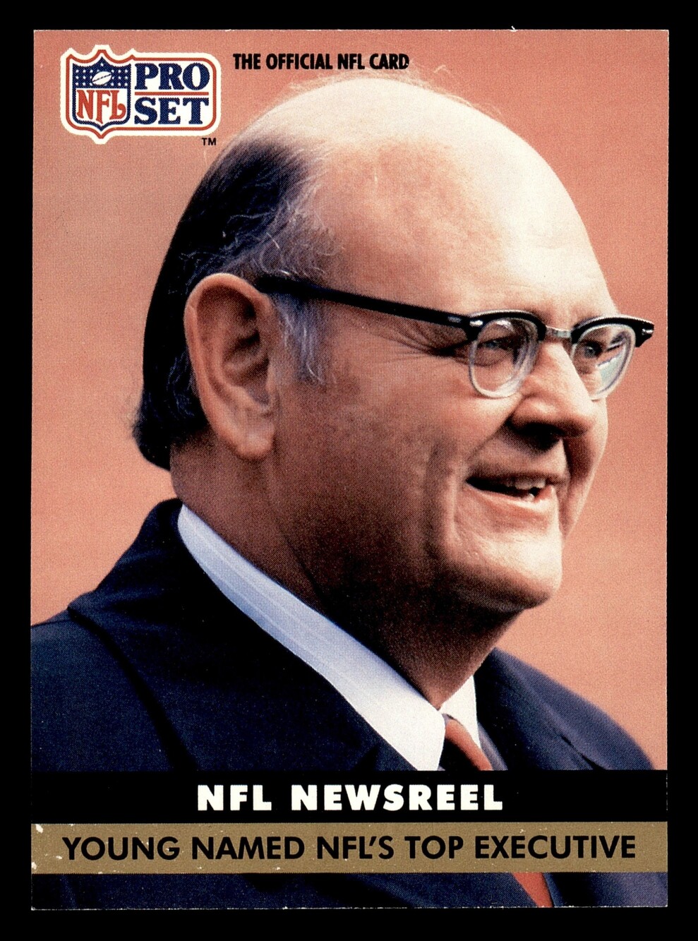 1991 Pro Set #688 Young Named NFL's Top Executive NFL Newsreel Football Card